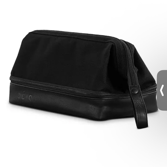 BEIS Black Dopp Kit - Picture 2 of 13